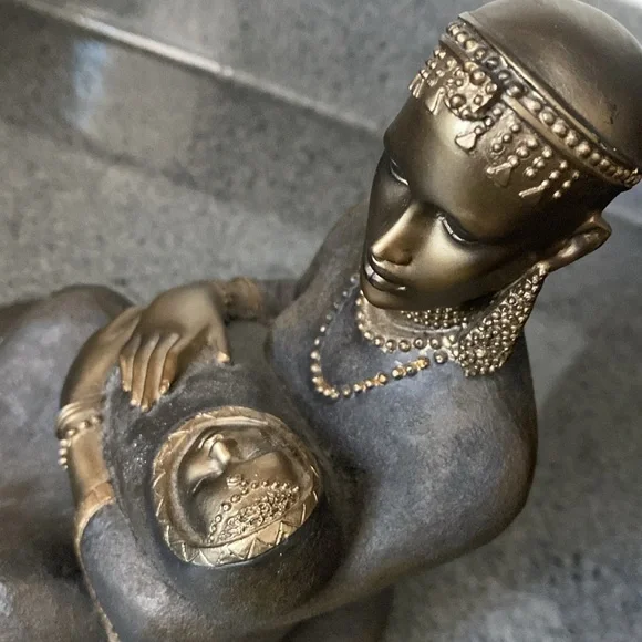 Vintage African mother and baby bronze statue figurine - Picture 14 of 17